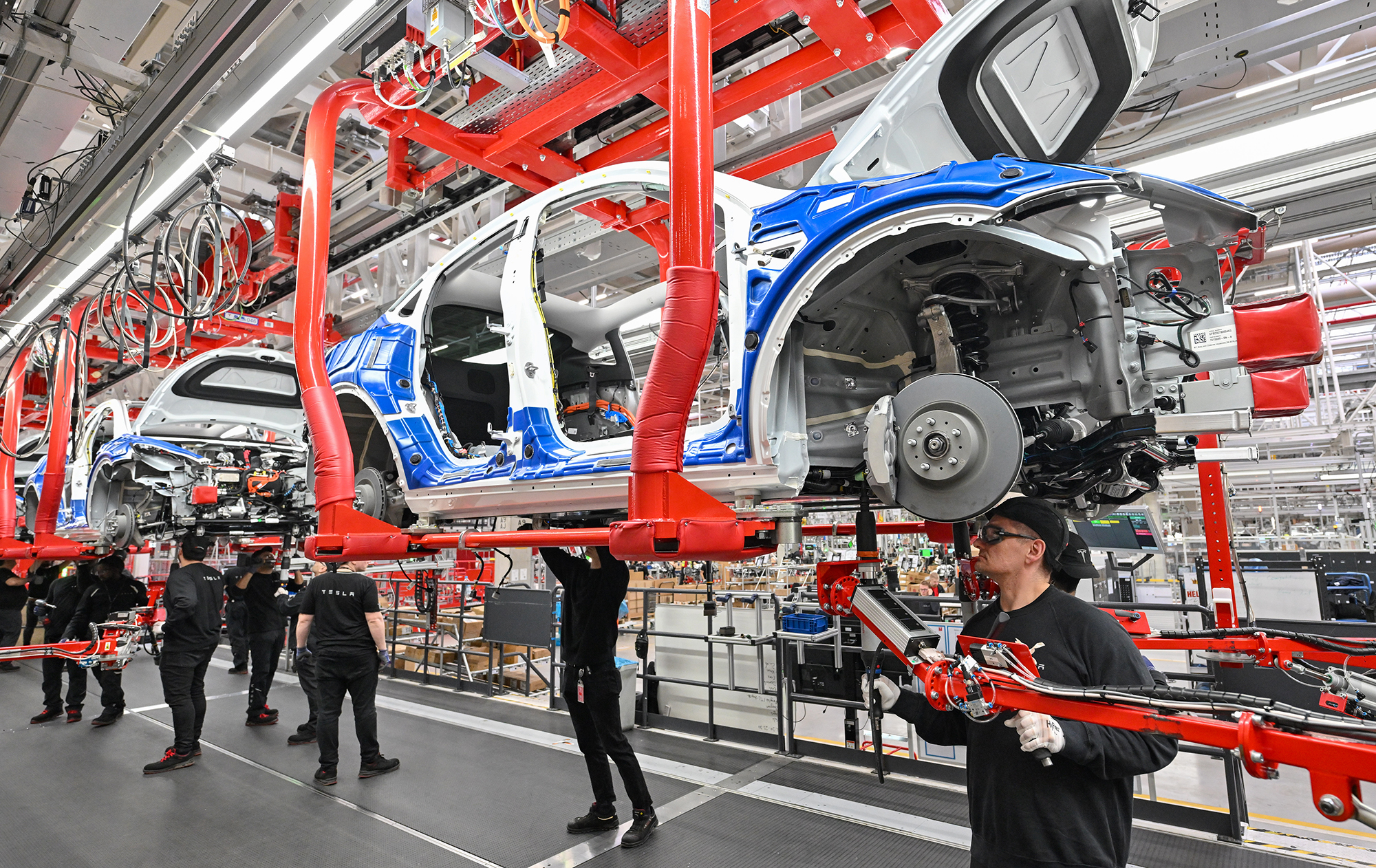 Феномен електромобілів Tesla: у чому секрет їх популярності